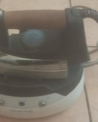 Ferro da stiro con caldaia Simac