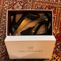 Scarpe decoltè in verniceBRUNO MAGLI numero 35