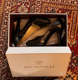 Scarpe decoltè in verniceBRUNO MAGLI numero 35