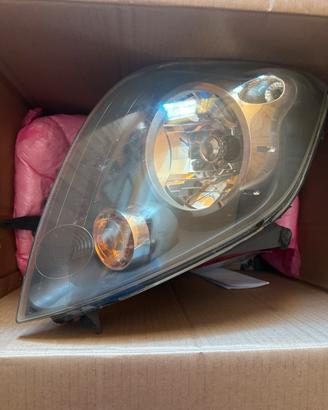 Fari per ford fiesta mk5 anno 2008