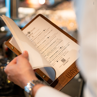 Portamenu in legno personalizzati