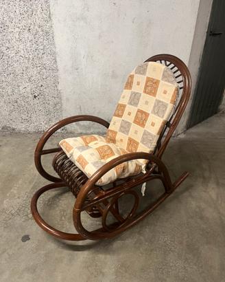 sedia a dondolo in vimini