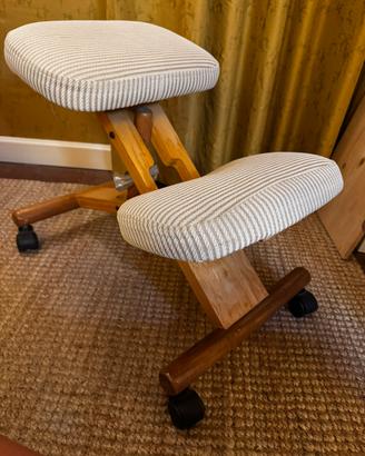 Sedia ergonomica posturale pari al nuovo