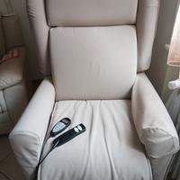 Poltrona Lucrezia, completa di accessori con vibro