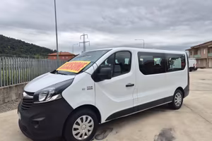 PULMINO 9 POSTI OPEL VIVARO PASSO LUNGO