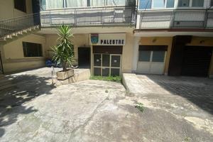 Grande deposito o locale commerciale