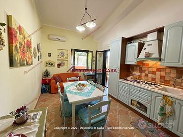 Casa, Campofelice di Roccella.