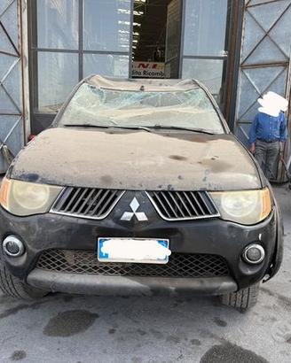 Ricambi Mitsubishi L200 2.5 TD 136cv del 2009