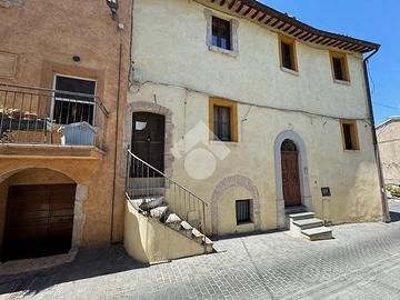 CASA SEMINDIPENDENTE A GIANO DELL'UMBRIA