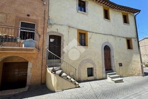 CASA SEMINDIPENDENTE A GIANO DELL'UMBRIA