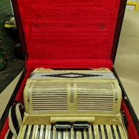 Fisarmonica Scandalli mod 93 madreperlata