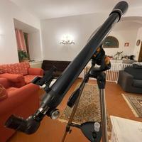 Telescopio Celestron con treppiedi