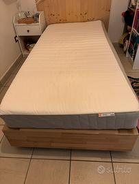 Letto singolo con cassetti