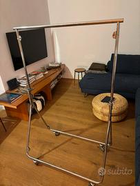 stender piegevole su ruote