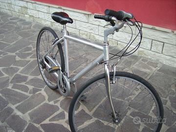 bicicletta uomo color alluminio