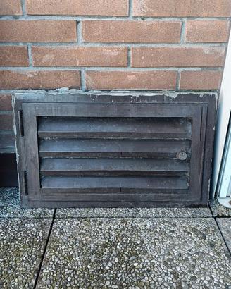 Sportello botola porta da muro con chiave