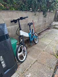 Bici elettrica pieghevole
