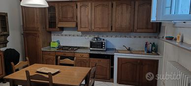 cucina completa in legno