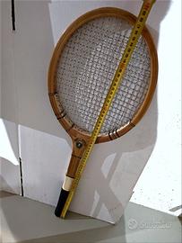 Racchetta tennis in legno