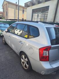 Kia Carens 2.0 16V CRDi 7 POSTI