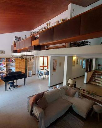 Villa di 495 m² con più di 5 locali e box auto dop
