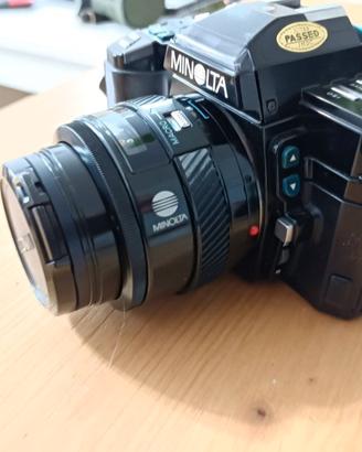 minolta 7000   c/2 obiettivi , flash accessori var