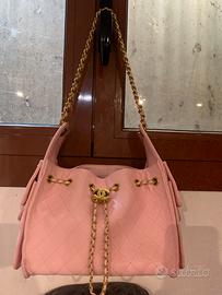 Borsa modello chanel