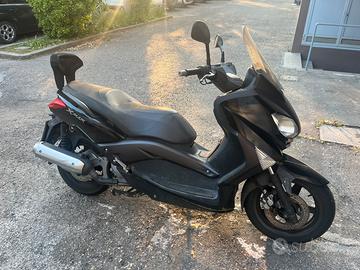 Yamaha X-max 125