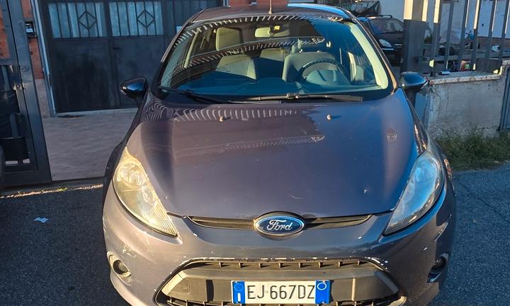 Ford Fiesta 1.4 cdti titanium 