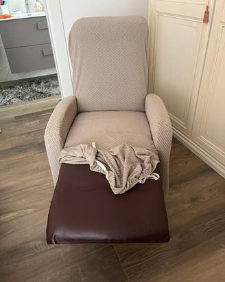 Poltrona relax in eco pelle con copertura