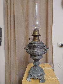 Lampada a olio d'epoca 