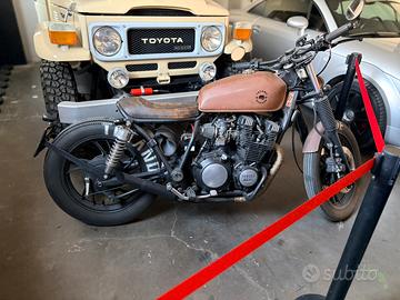 Yamaha xj750 custom