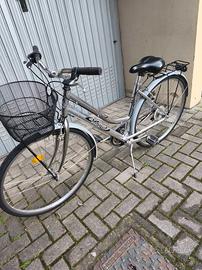 Bicicletta Donna raggi 28 telaio in alluminio 