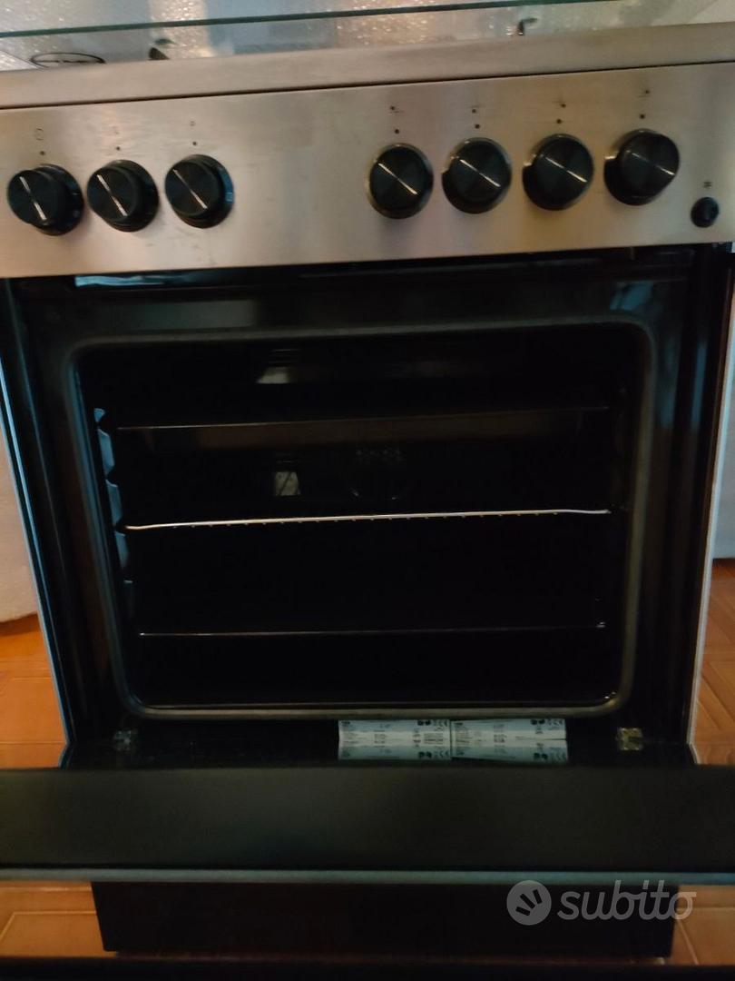 Affare: Cucina libera installazione con forno a gas inox 60x60 cm.