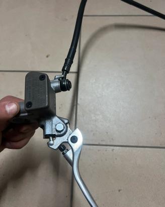 Pompa pinza nissin yamaha fantic