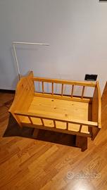 Culla in legno per bambole