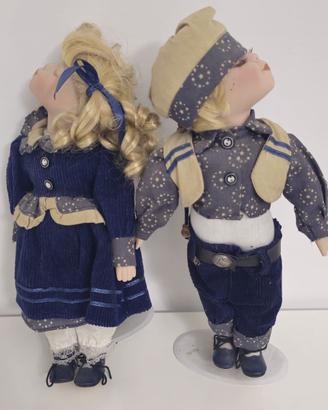 Coppia bambole da collezione in porcellana
