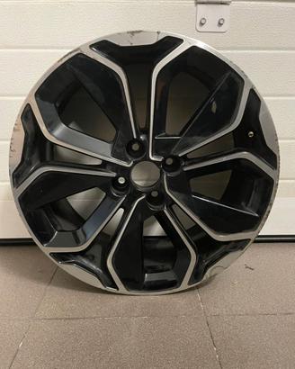 Cerchio in lega Renault Clio 4 R17