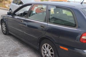 volvo v 40 anno 2002