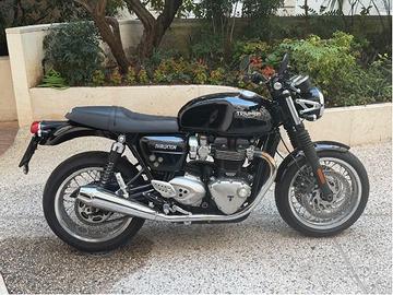 Triumph Thruxton 1200 in condizioni impeccabili