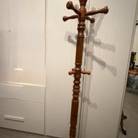 Attaccapanni in legno