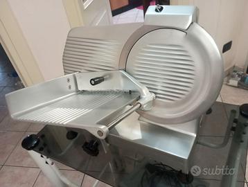 Affettatrice compatta lama 25