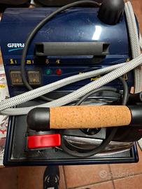 ferro da stiro a vapore