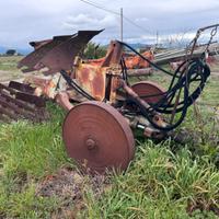 Aratro nardi bivomere