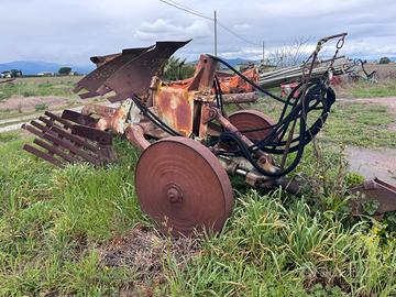 Aratro nardi bivomere