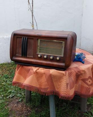 Radio d'epoca a valvole
