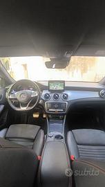 Mercedes Benz GLA 200