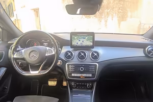 Mercedes Benz GLA 200