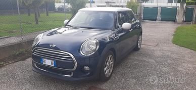 Mini cooper 1.5 d aut. 5 porte