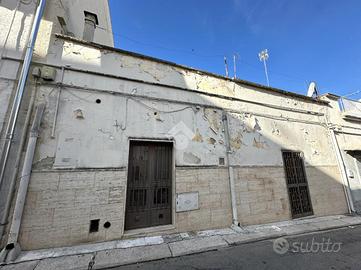 CASA INDIPENDENTE A CANOSA DI PUGLIA
